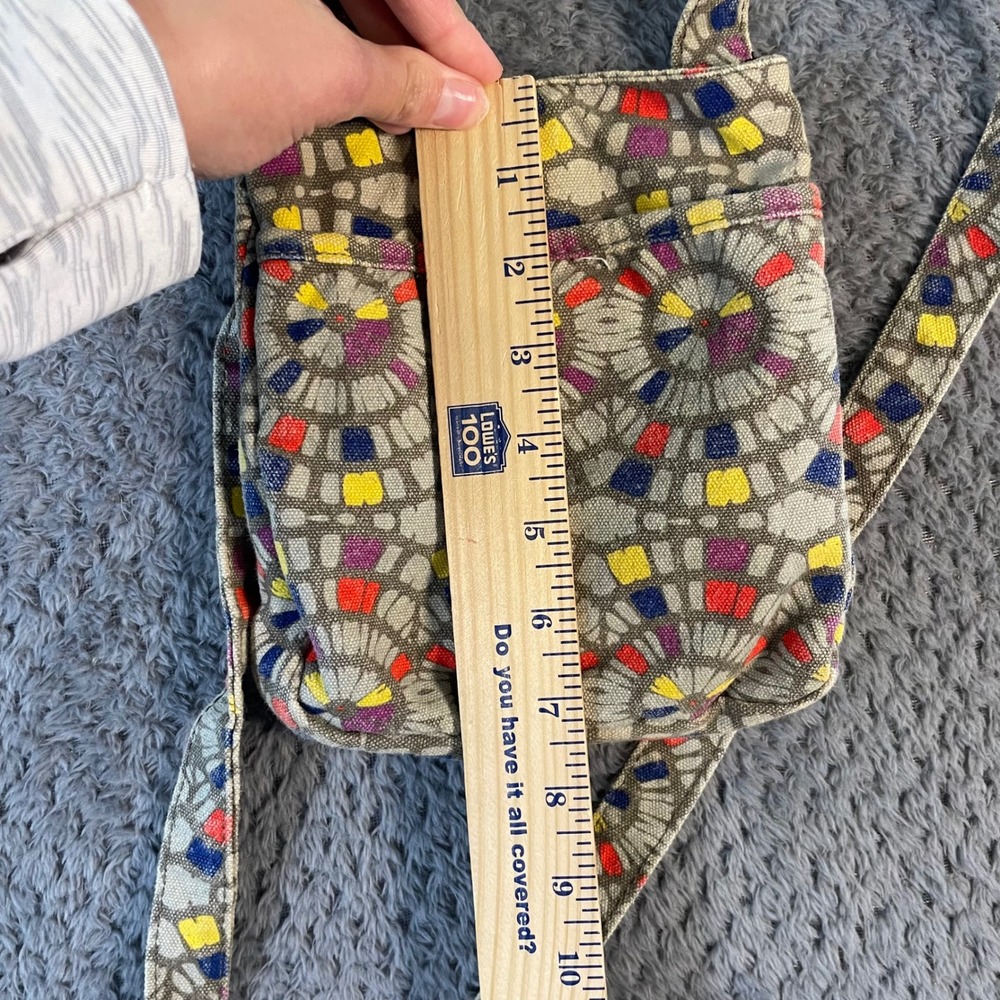 KAVU Limited Edition Geometric Mosaic Small Crossbody Bag Festival Travel Boho - Picture 9 of 10